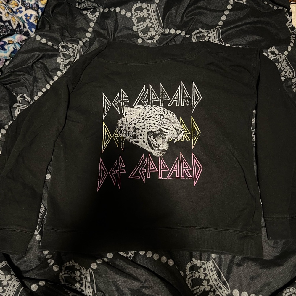 Def Leppard sweatshirt